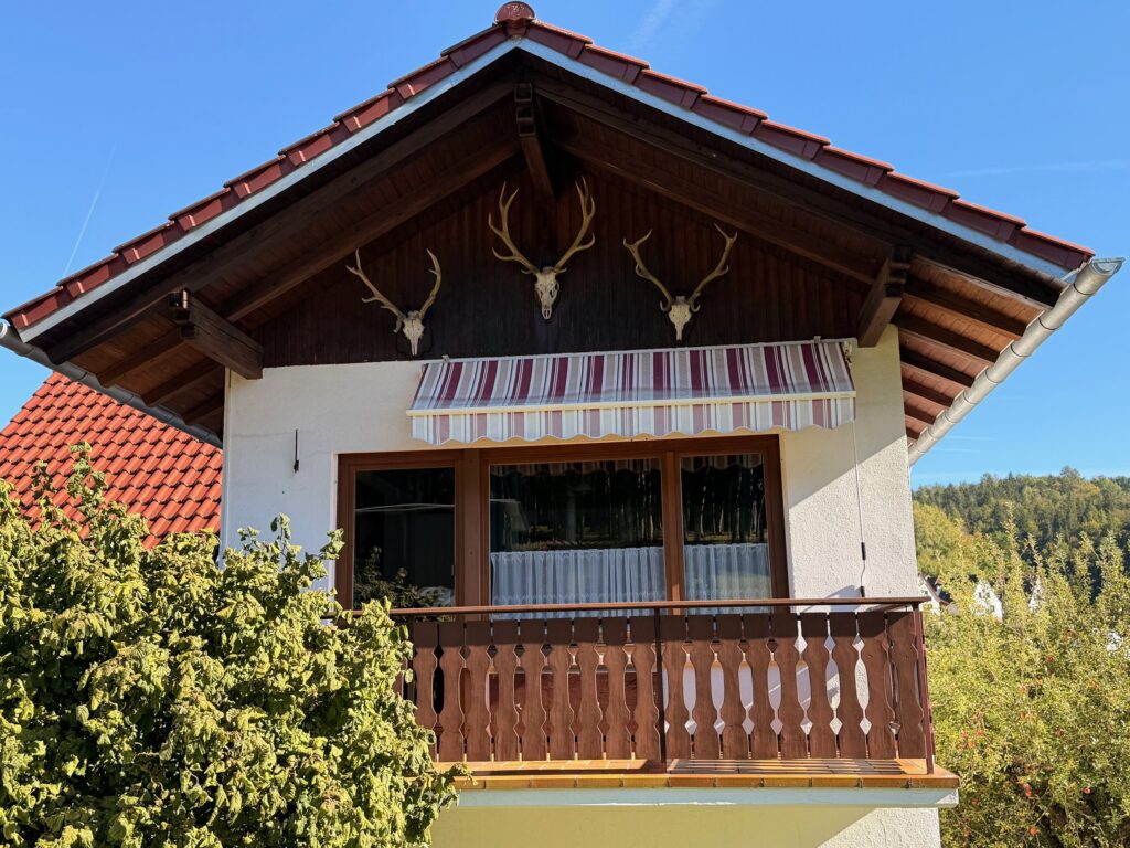 Das Haus von allen Seiten – Foto 2