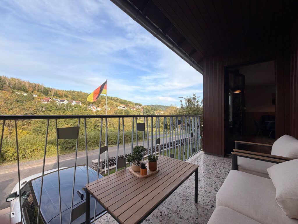 Balkon mit Blick über das Tal auf Jossa – Foto 2