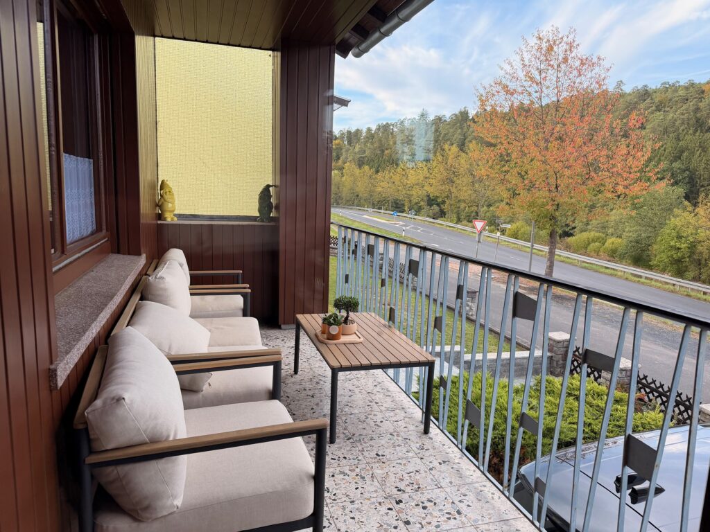 Balkon mit Blick über das Tal auf Jossa – Foto 3